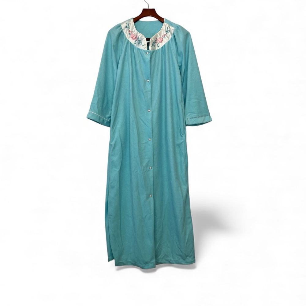 Vintage Quiet Moments House Coat Robe